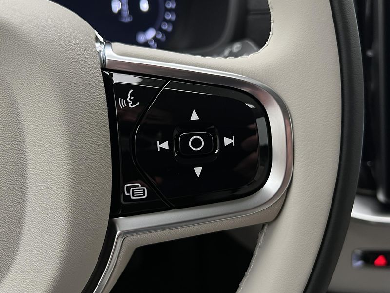 Volvo XC90 (2026) B5 AWD BRIGHT PLUS - fotka 21 z 45