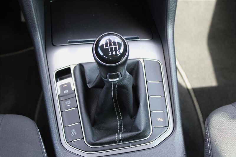Volkswagen Golf Sportsvan 1,2 TSi 81kW LOUNGE, kamera - fotka 16 z 33