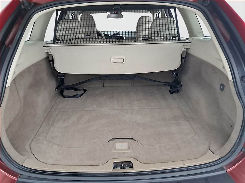 Volvo XC60 (2011) D3, 4X4, Serv.kniha, Kůže - fotka 13 z 21
