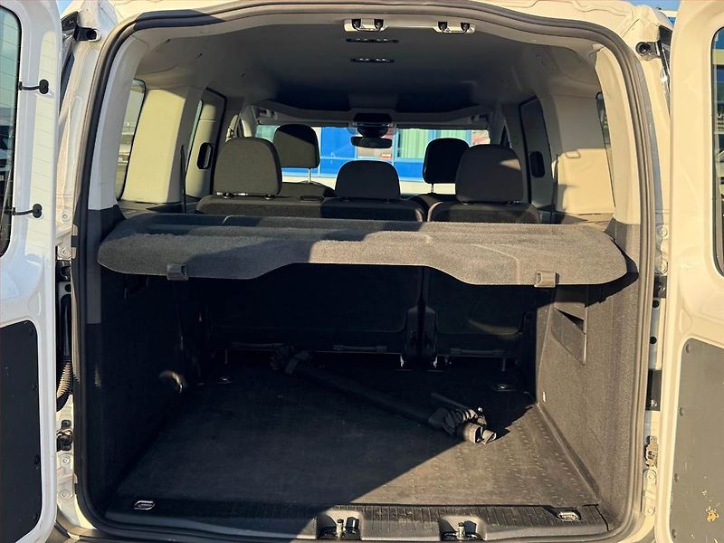 Volkswagen Caddy (2023) Maxi 2.0 TDI, 5Míst, 1Maj, DPH - fotka 8 z 9