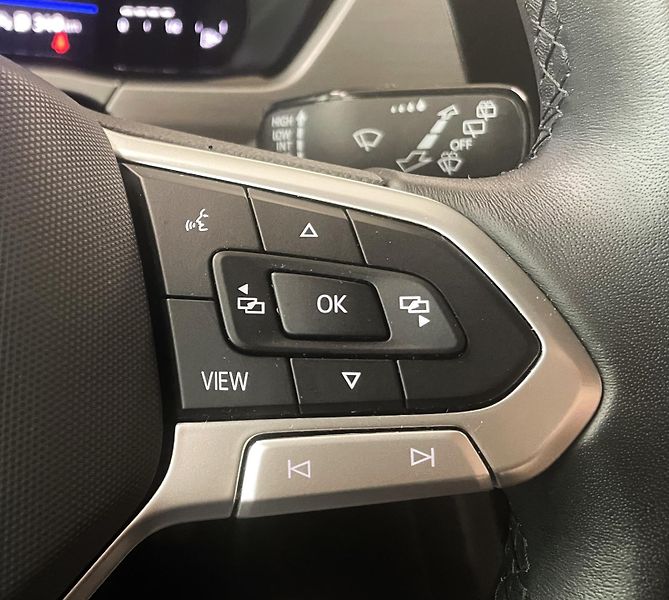 Volkswagen Touran 2,0TDi Comfortline, ČR, 1.MAJ - fotka 18 z 30