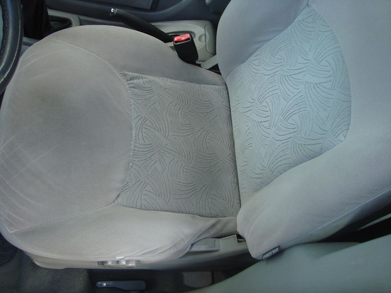 Nissan Almera Tino (2002) 1,8 - fotka 10 z 14