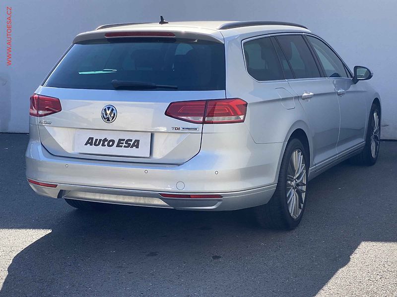 Volkswagen Passat (2016) 1.6TDi, Comfortline - fotka 4 z 17