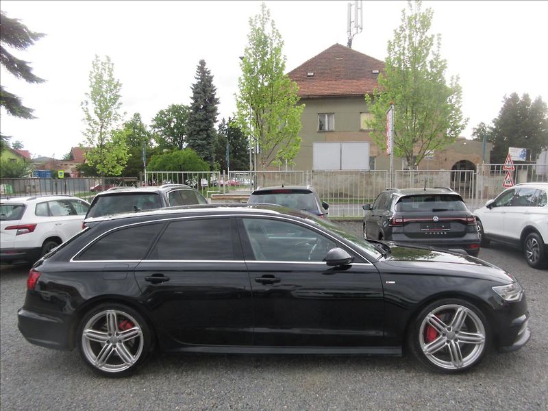 Audi A6 Avant 3,0 TDI Sline - fotka 4 z 19
