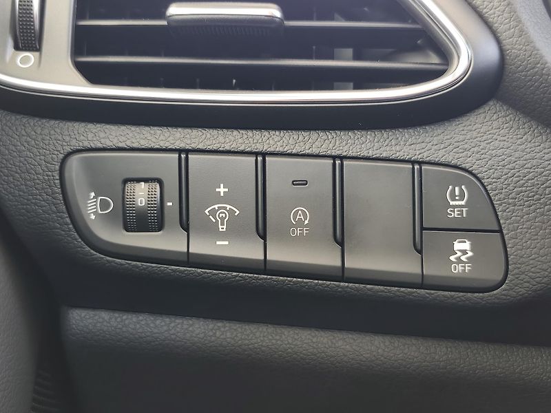 Hyundai i30 (2025) 1.0T-GDi 74kW Comfort AT - fotka 15 z 20