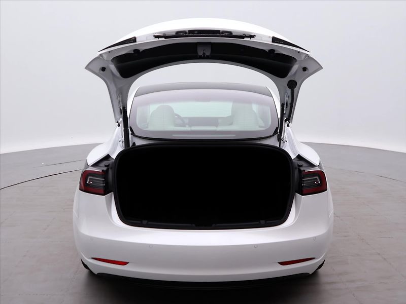 Tesla Model 3 LongRange AWD SOH90,6% DPH - fotka 9 z 33