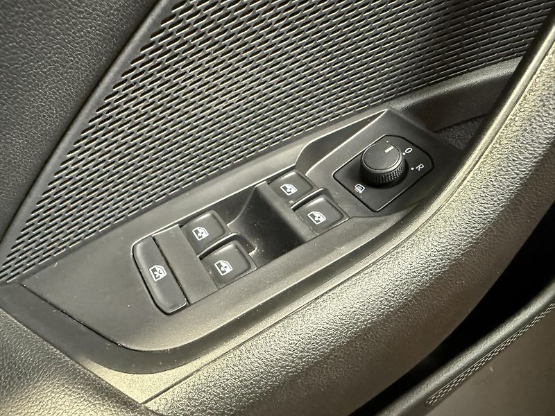 Škoda Octavia 2.0 TDI 110kW DSG Ambition Com - fotka 10 z 13