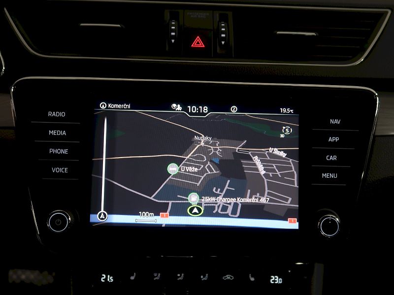 Škoda Superb (2022) STYLE 2.0TSI 140KW DSG - fotka 31 z 40