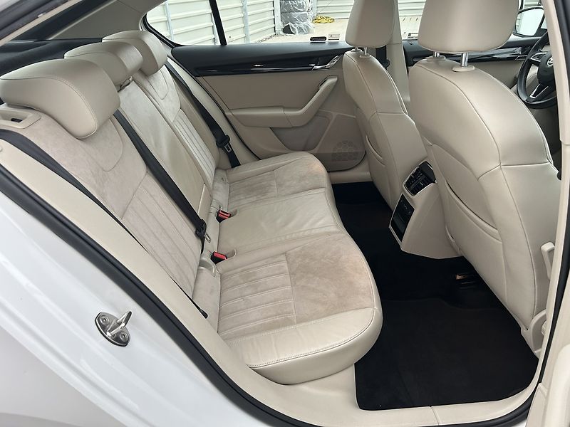 Škoda Octavia 1.8 TSI 4x4 Style Plus - fotka 8 z 25