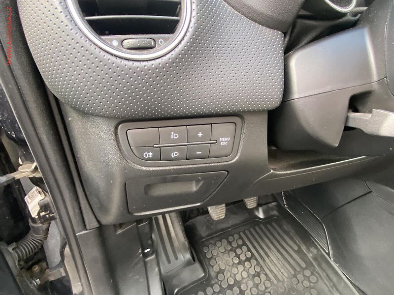Fiat Punto Evo (2010) 1.2i, Klima - fotka 14 z 15