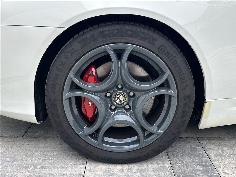 Alfa Romeo Spider 2,2 JTS 185PS  Exclusive - fotka 41 z 48
