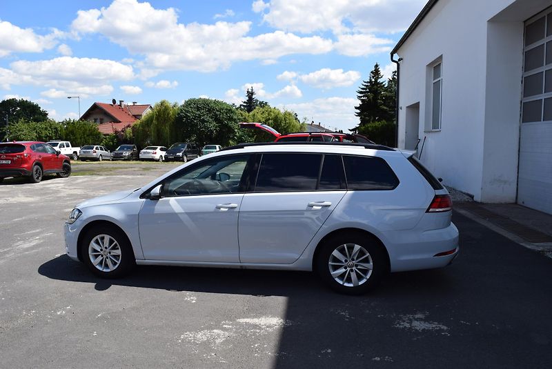 Volkswagen Golf Variant (2018) 1.4TSI 92kw CLBMT TAŽ NAVI APP - fotka 11 z 44