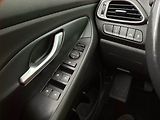 Hyundai i30 (2017) 1.6 CRDi, Navi, Tempomat - náhled 18