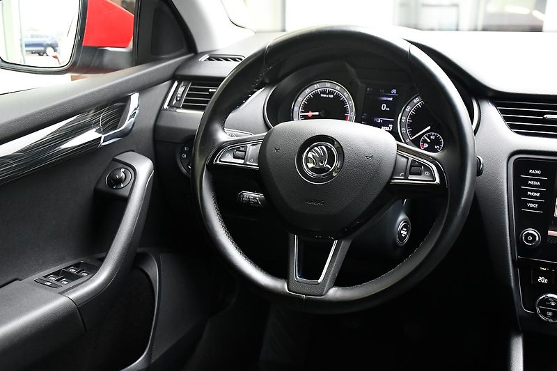 Škoda Octavia 1.6TDi STYLE ACC ČR - fotka 6 z 37