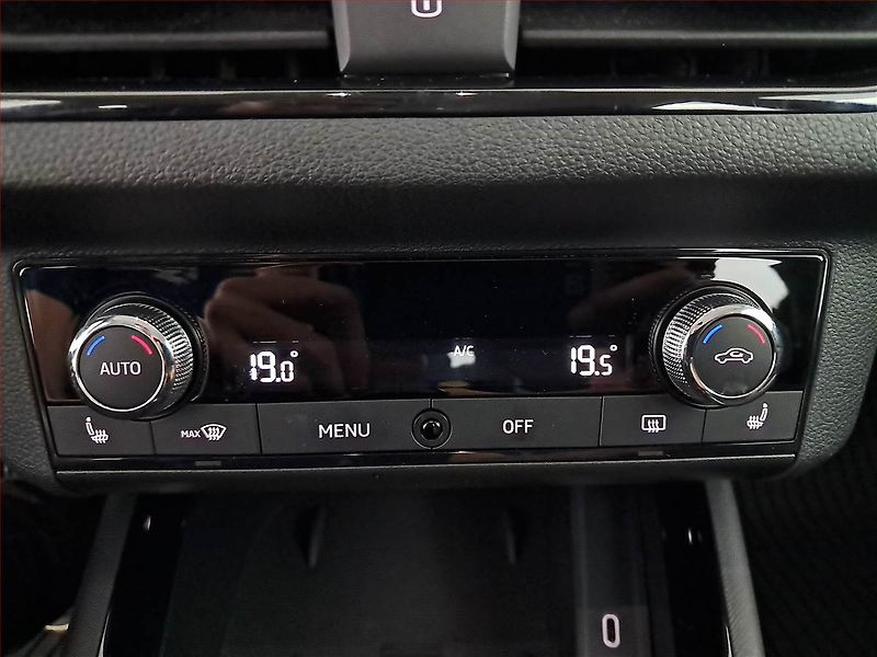 Škoda Kamiq (2021) Style Plus 1.0 TSI, Serv.kniha - fotka 17 z 23
