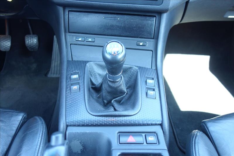BMW Řada 3 318 Ci, SERVISNÍ KNIHA. - fotka 21 z 35