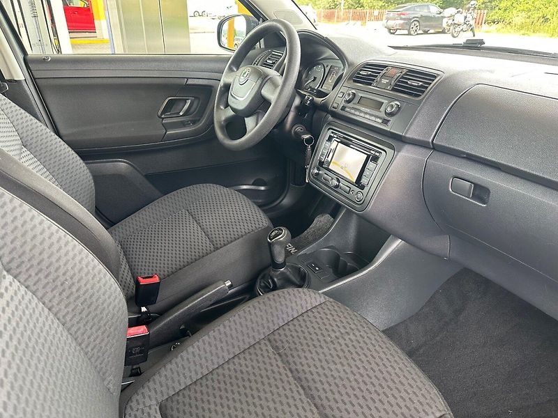 Škoda Fabia (2010) 1.2TSi NAVI, GARANCE KM - fotka 8 z 16