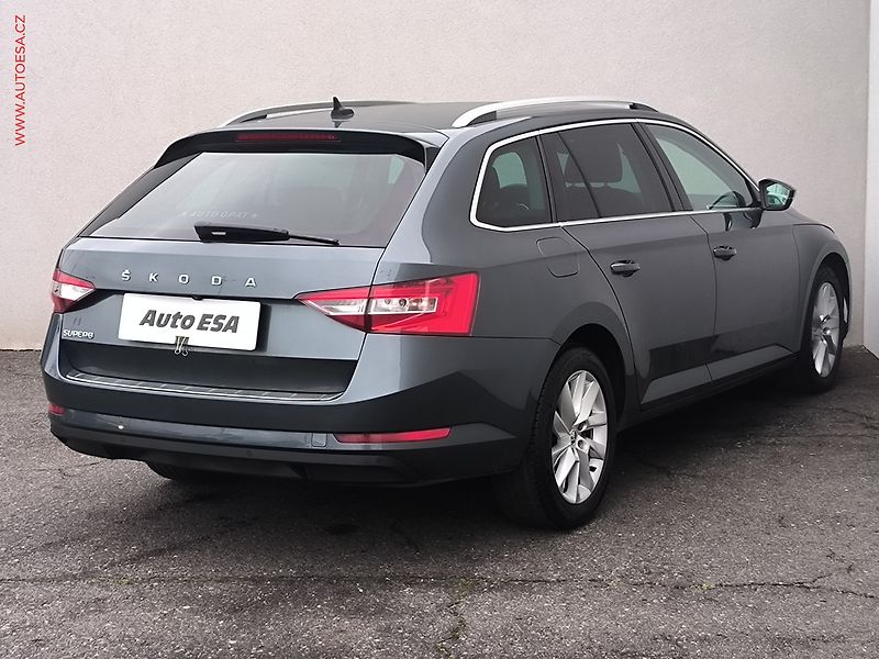 Škoda Superb (2019) 2.0 TDI, ČR, Style, DSG - fotka 4 z 27