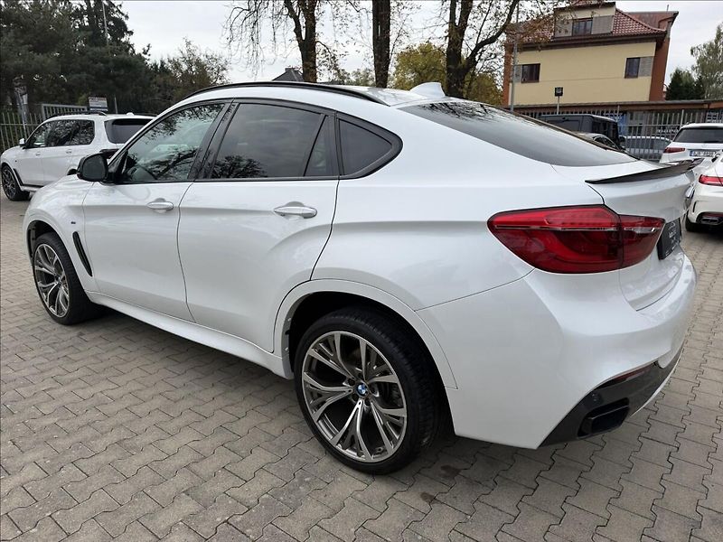 BMW X6 M50d Xdrive - fotka 7 z 30