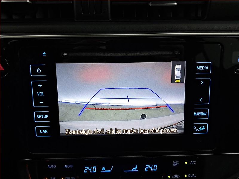 Toyota Corolla (2016) 1.6 Valvematic, Automat, Navi - fotka 16 z 23