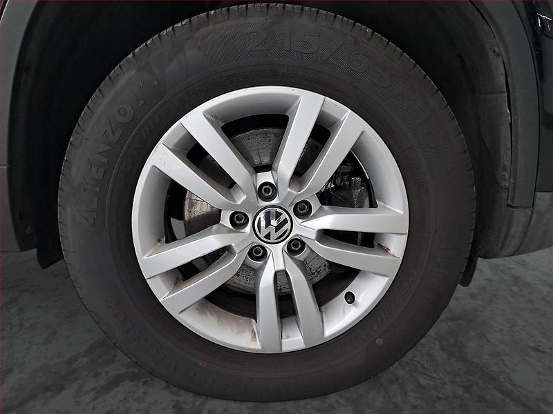 Volkswagen Tiguan (2011) 2.0 TDI, Serv.kniha - fotka 14 z 15