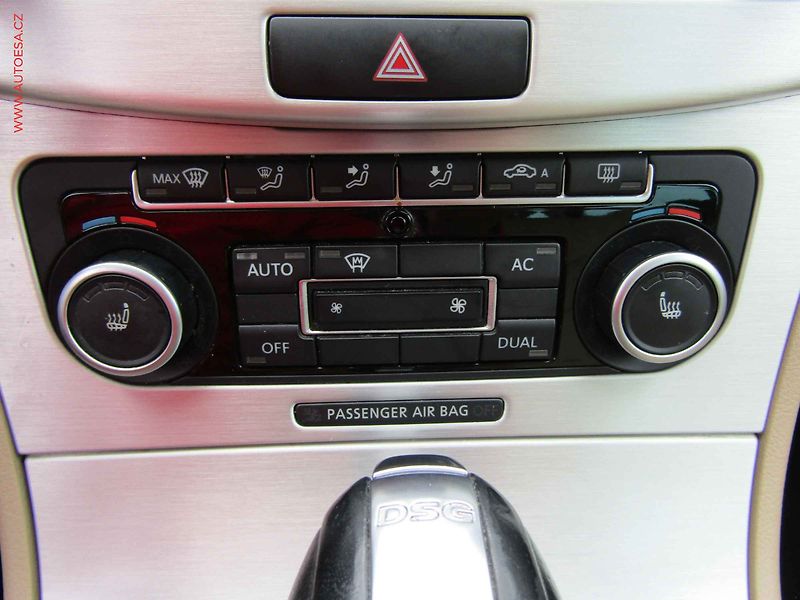 Volkswagen Passat (2011) 2.0TDi 4x4, DSG, navi, bixen - fotka 13 z 16