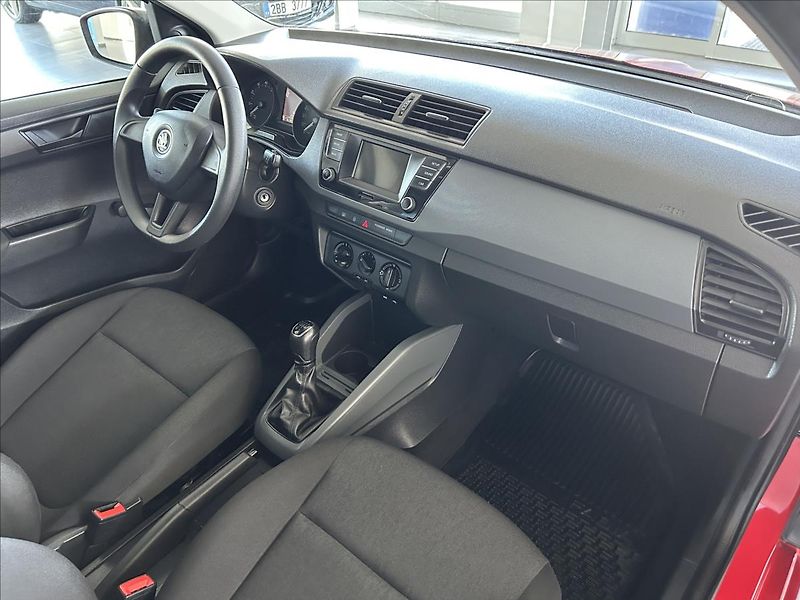 Škoda Fabia 1,2   TSI,SERVISKA,2.MAJITEL - fotka 9 z 18
