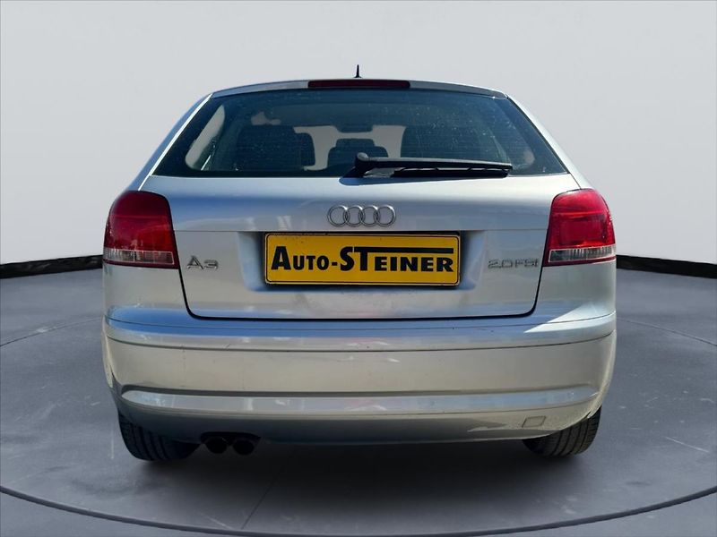Audi A3 2,0 i Manuál - fotka 6 z 17