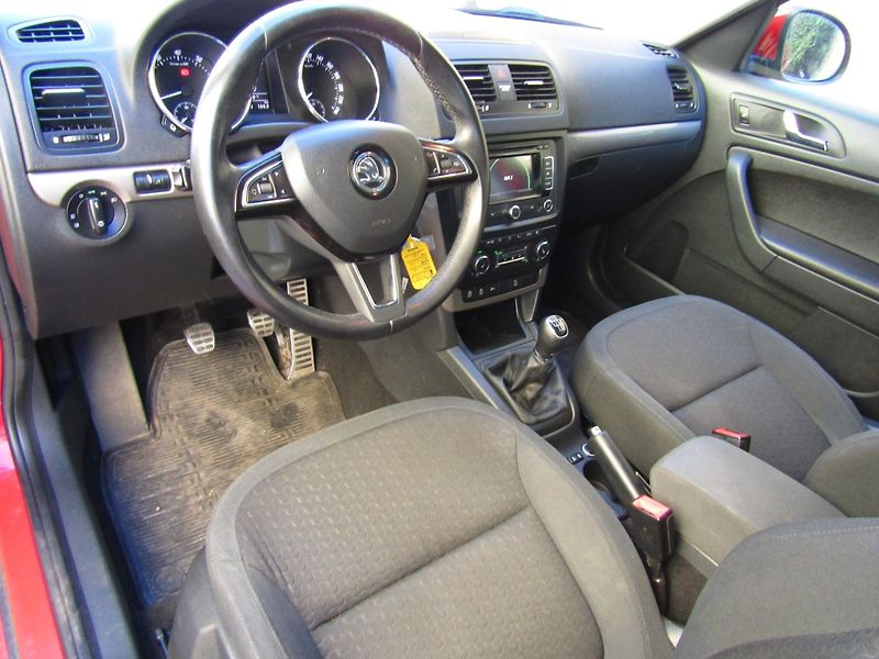 Škoda Yeti (2014) 1.4 TSI 90kW TOP QUALITY - fotka 13 z 36