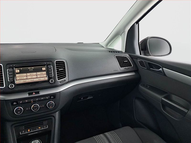 Volkswagen Sharan (2012) 2.0 TDI BMT, 6 míst, Navi - fotka 8 z 24