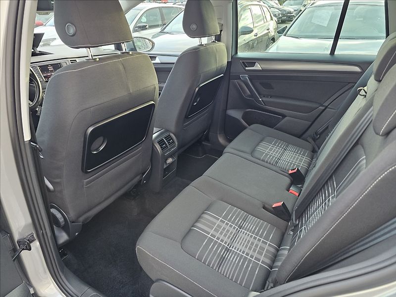 Volkswagen Golf Sportsvan 1,4TSi DSG LOUNGE NAVI STK - fotka 27 z 53