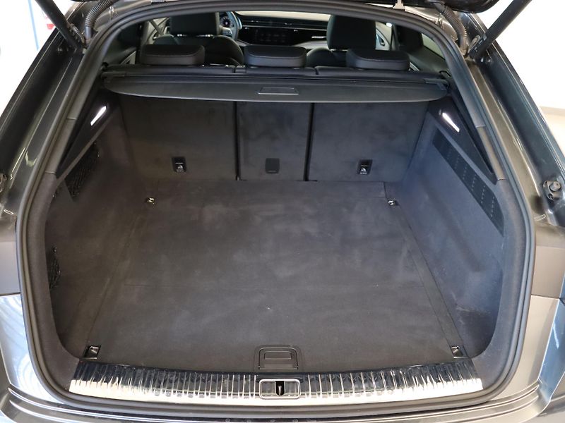 Audi Q8 50 TDI quattro tiptronic - fotka 25 z 29