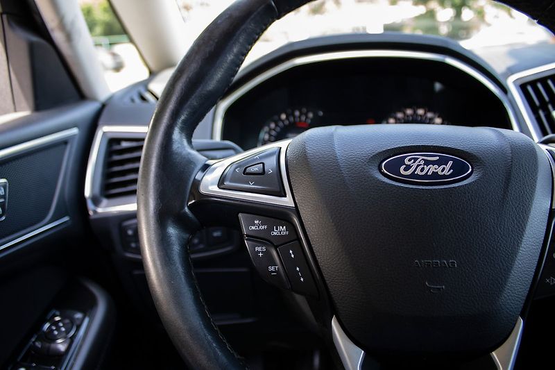 Ford Galaxy Titanium - fotka 12 z 25