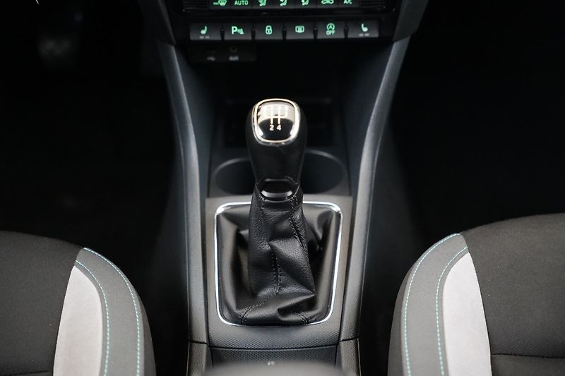 Škoda Rapid - fotka 23 z 25