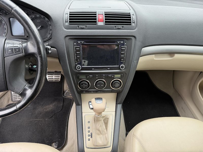 Škoda Octavia 2.0 TDI DSG - fotka 18 z 23