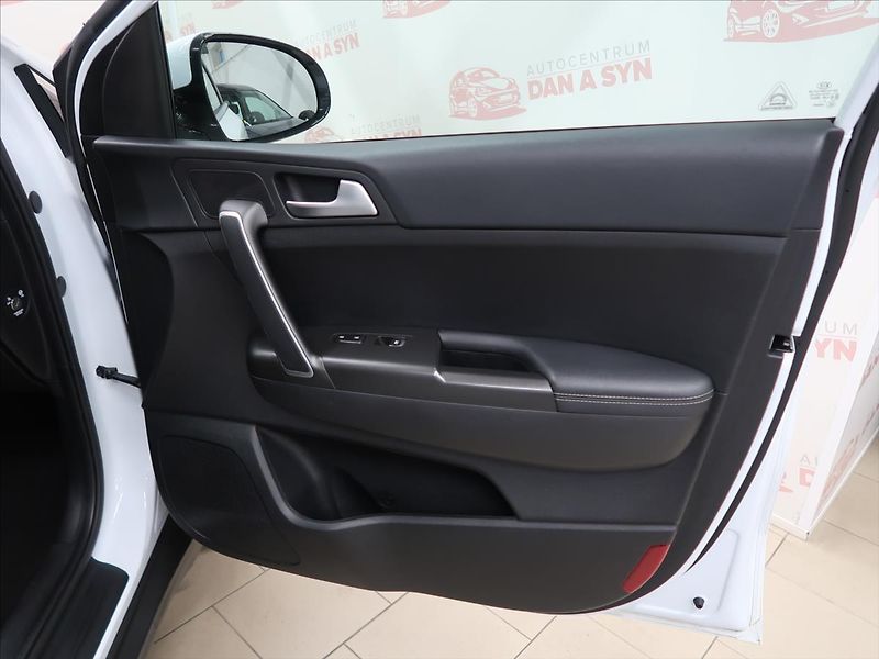 Kia Sportage 1,6 CRDI AUTOMAT Exclusive CZ - fotka 12 z 41