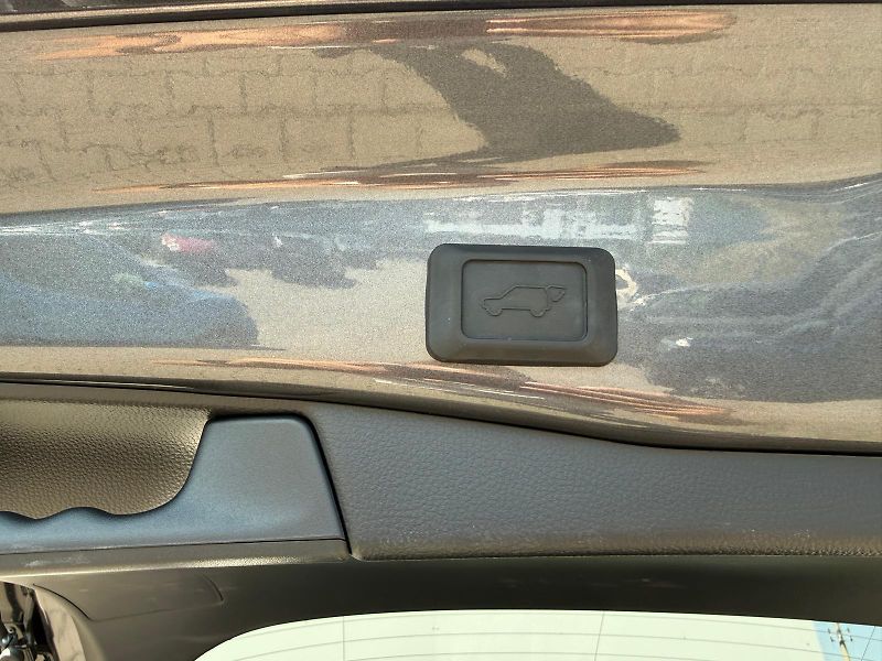 Toyota RAV4 2.5 HSD e-CVT AWD Executive JB - fotka 26 z 30