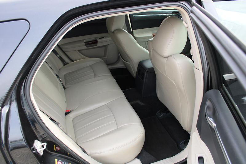 Chrysler 300C (2008) 3,0CRD KŮŽE NAVI XENON ALU - fotka 12 z 17