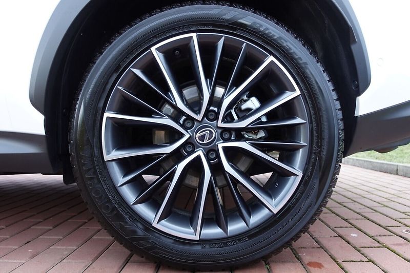 Lexus NX 350h NX350h Luxury Top Panoramic 4x - fotka 9 z 38