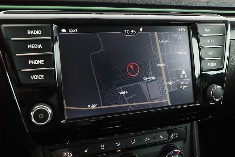 Škoda Superb (2015) Laurin&Klement 2.0 TDI - fotka 10 z 19