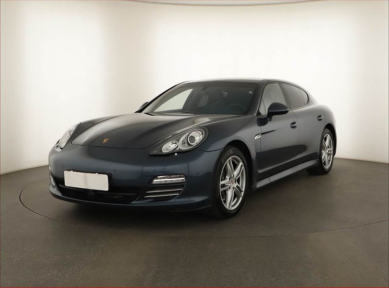 Porsche Panamera (2011) V6 - fotka 2 z 19