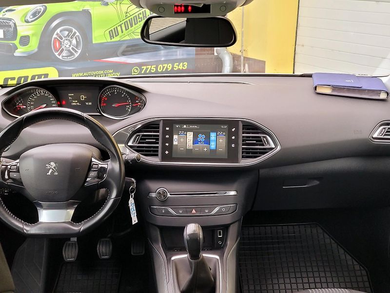 Peugeot 308 bHDi SW CZ *SERV.KNÍŽKA*   - fotka 32 z 48