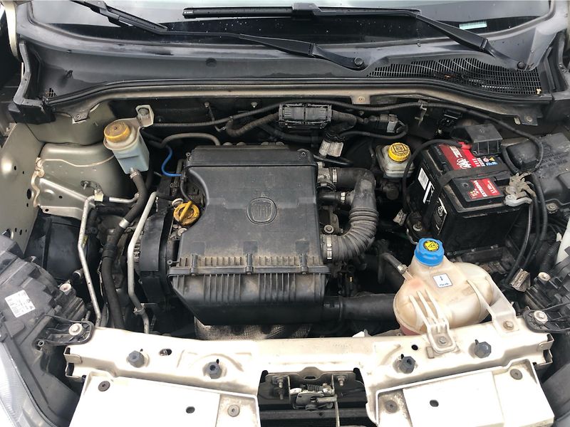 Fiat Dobló 1.4 i - fotka 28 z 28