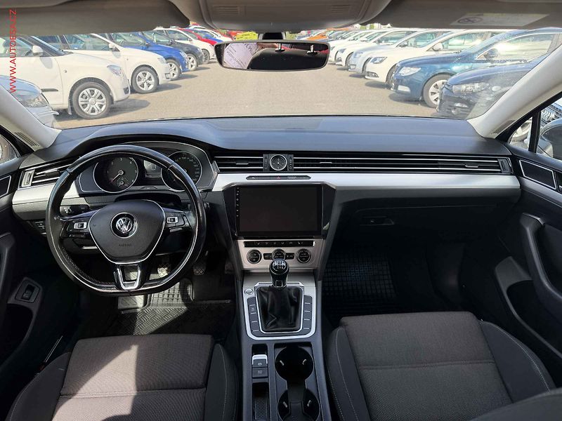 Volkswagen Passat (2015) 2.0TDi, AC - fotka 8 z 17