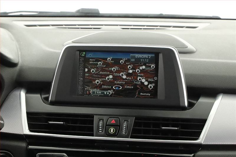 BMW Řada 2 (2018) 220d Gran Tourer, 4X4 - fotka 14 z 16