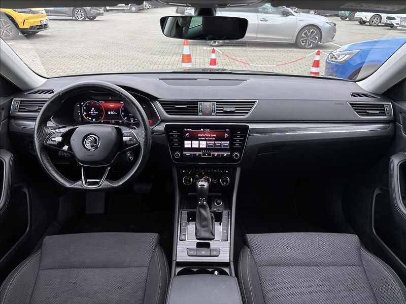 Škoda Superb 2,0 TDI 147kW Style 4x4 DSG - fotka 16 z 37