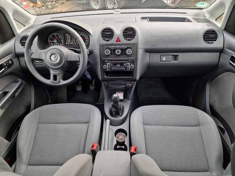 Volkswagen Caddy 1,6TDI 7 SEDADEL SENZORY - fotka 12 z 20
