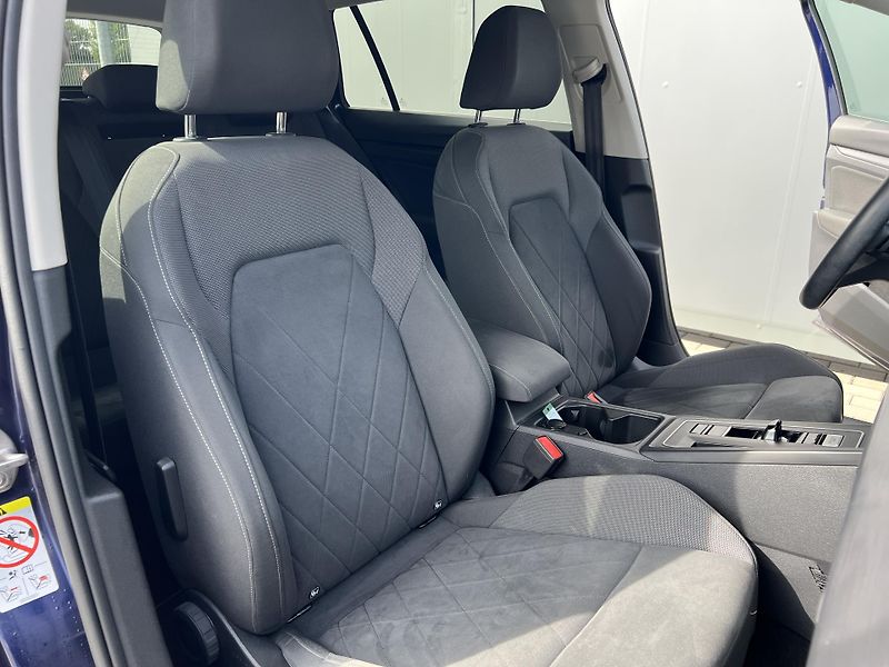 Volkswagen Golf Variant (2022) 1,5TSi 110kW STYLE DSG - fotka 33 z 41