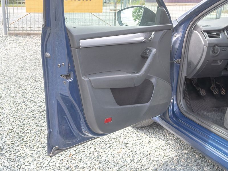 Škoda Octavia (2015) ČR 1.6TDI 66KW – PO SERVISU - fotka 9 z 37