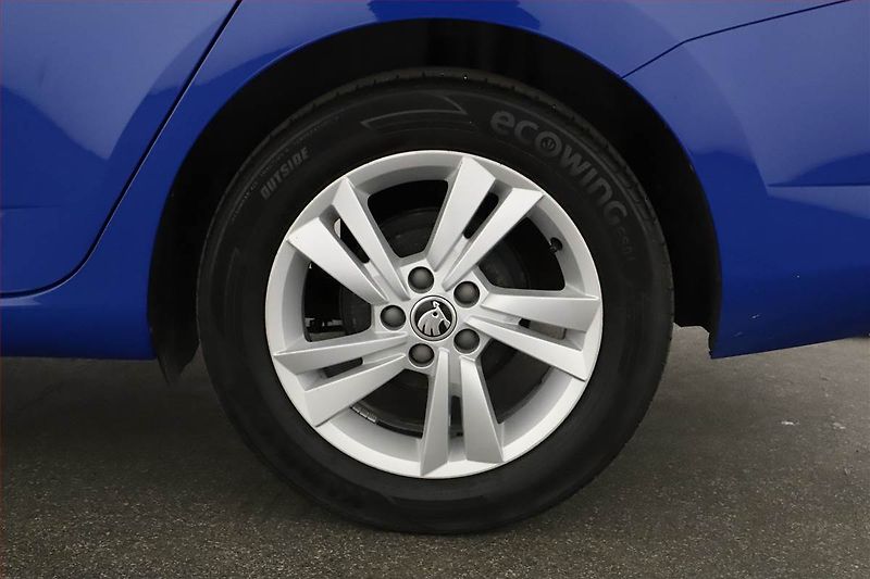 Škoda Fabia (2022) Ambition 1.0 TSI - fotka 17 z 17